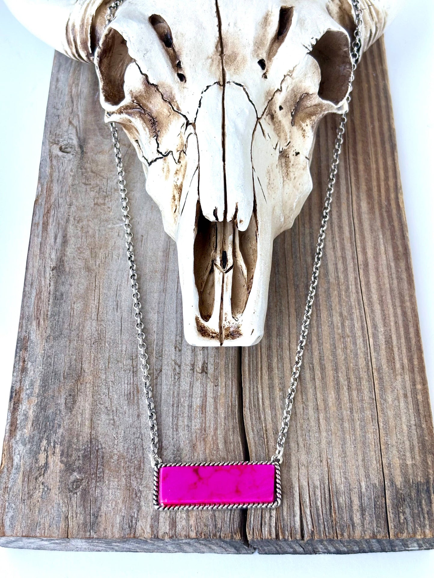 Western Style Stone Bar Pendant Necklace