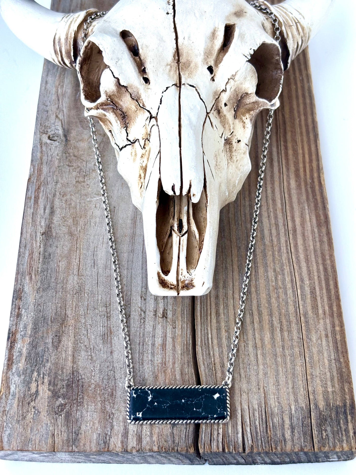 Western Style Stone Bar Pendant Necklace